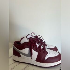 Air Jordan 1 Low "Bordeaux"